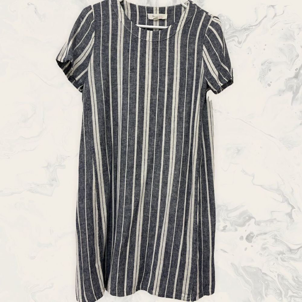 Two By Vince  Camuto Linen Stripes Dress- Size S - white/Blue